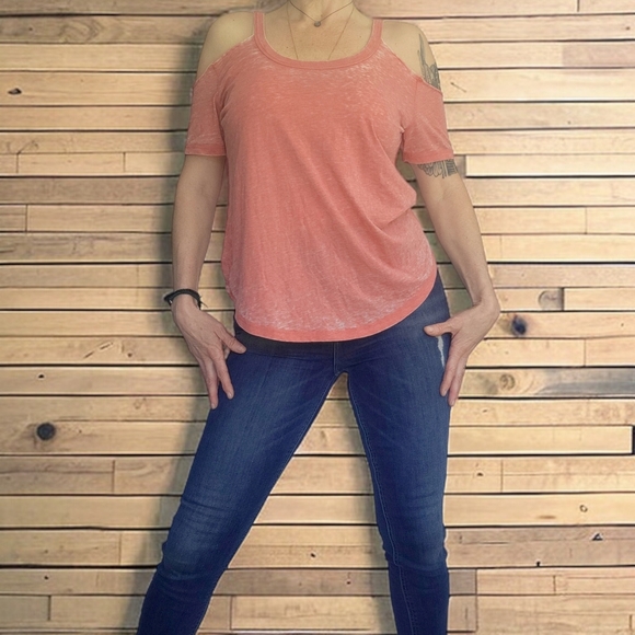 Z Supply Cold Shoulder Sleeve Top Peach Color - Picture 3 of 10